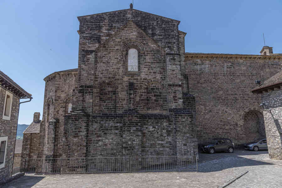 Huesca - Siresa 20 - monasterio de San Pedro de Siresa.jpg